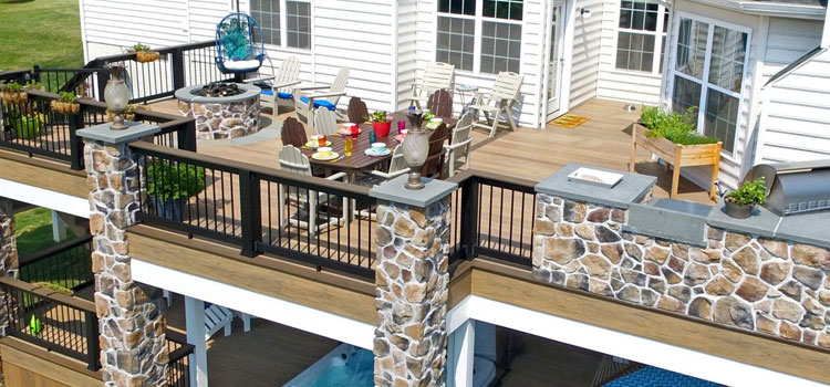 Custom Deck Design Contractors in Pacoima, CA