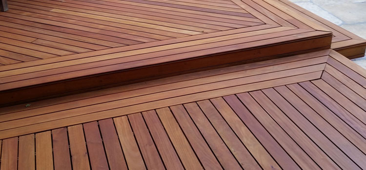 Redwood Decking Material in Pacoima, CA